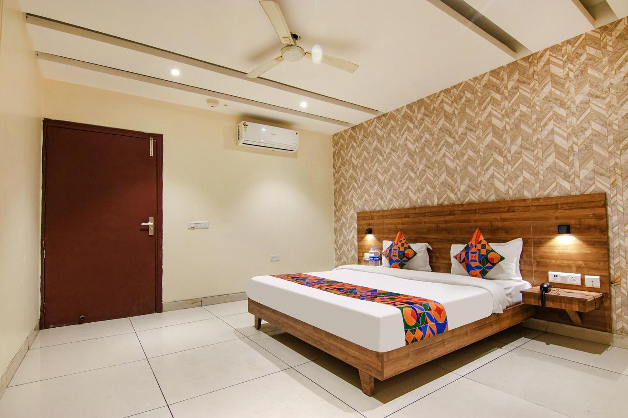 Fabhotel Golden Glory Neu-Delhi Exterior foto